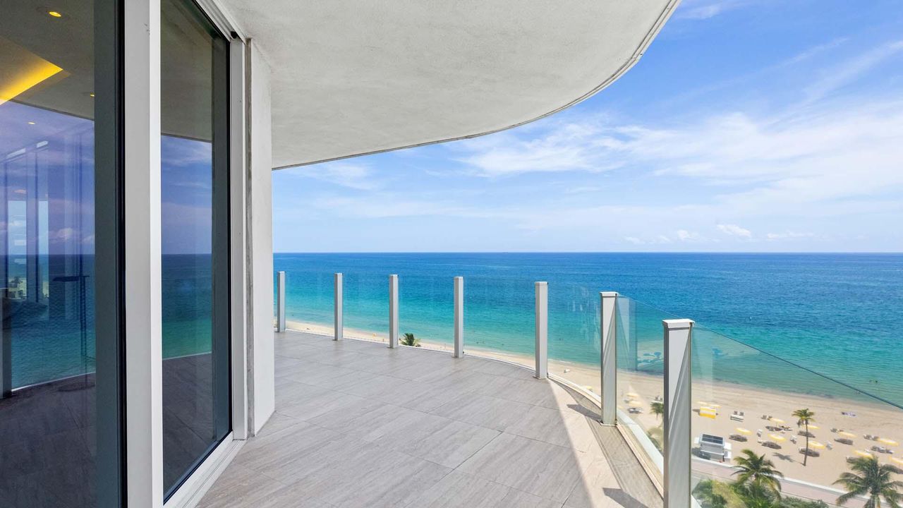 For Sale: $5,575,000 (2 beds, 2 baths, 2031 Square Feet)