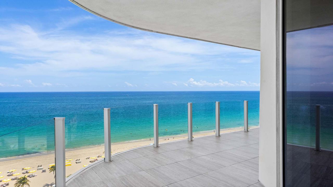 For Sale: $5,575,000 (2 beds, 2 baths, 2031 Square Feet)