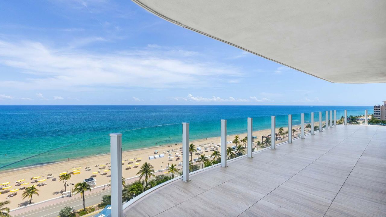 For Sale: $5,575,000 (2 beds, 2 baths, 2031 Square Feet)