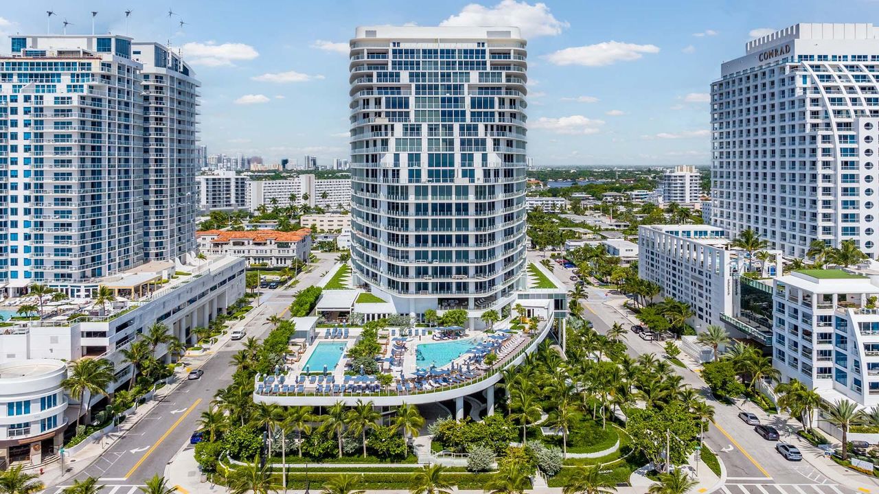 For Sale: $5,575,000 (2 beds, 2 baths, 2031 Square Feet)