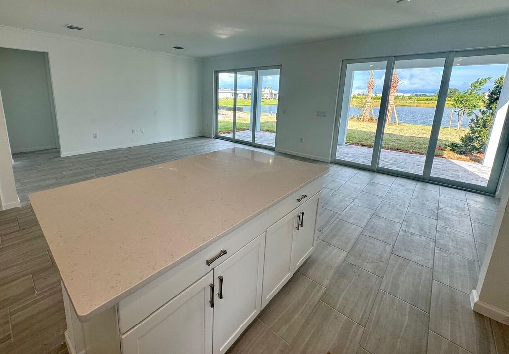 For Sale: $584,510 (2 beds, 2 baths, 1707 Square Feet)