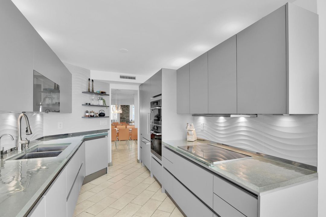 Active With Contract: $1,549,000 (2 beds, 2 baths, 1446 Square Feet)