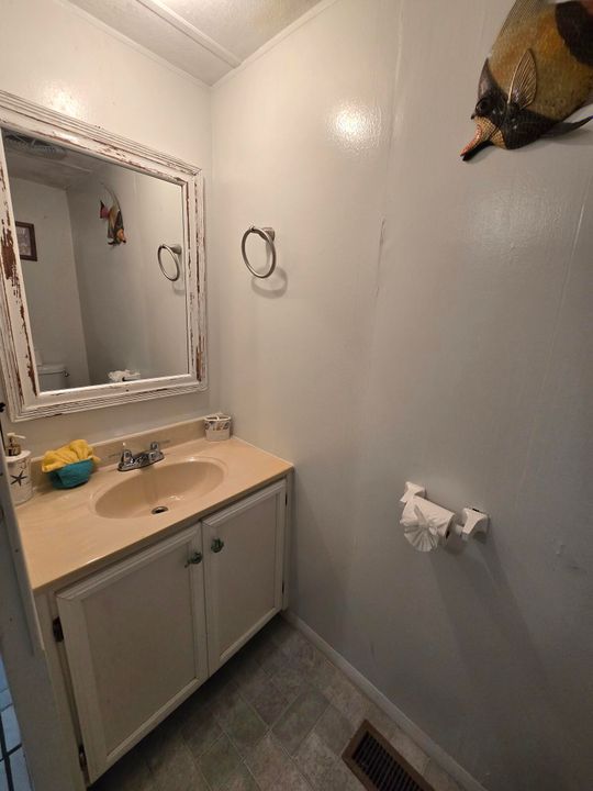 For Sale: $189,000 (3 beds, 2 baths, 960 Square Feet)