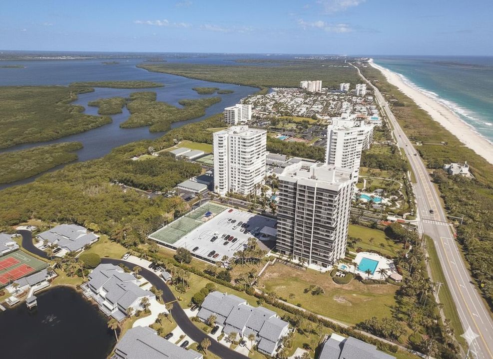 For Sale: $354,900 (2 beds, 2 baths, 1422 Square Feet)