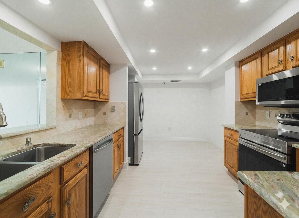 For Sale: $354,900 (2 beds, 2 baths, 1422 Square Feet)