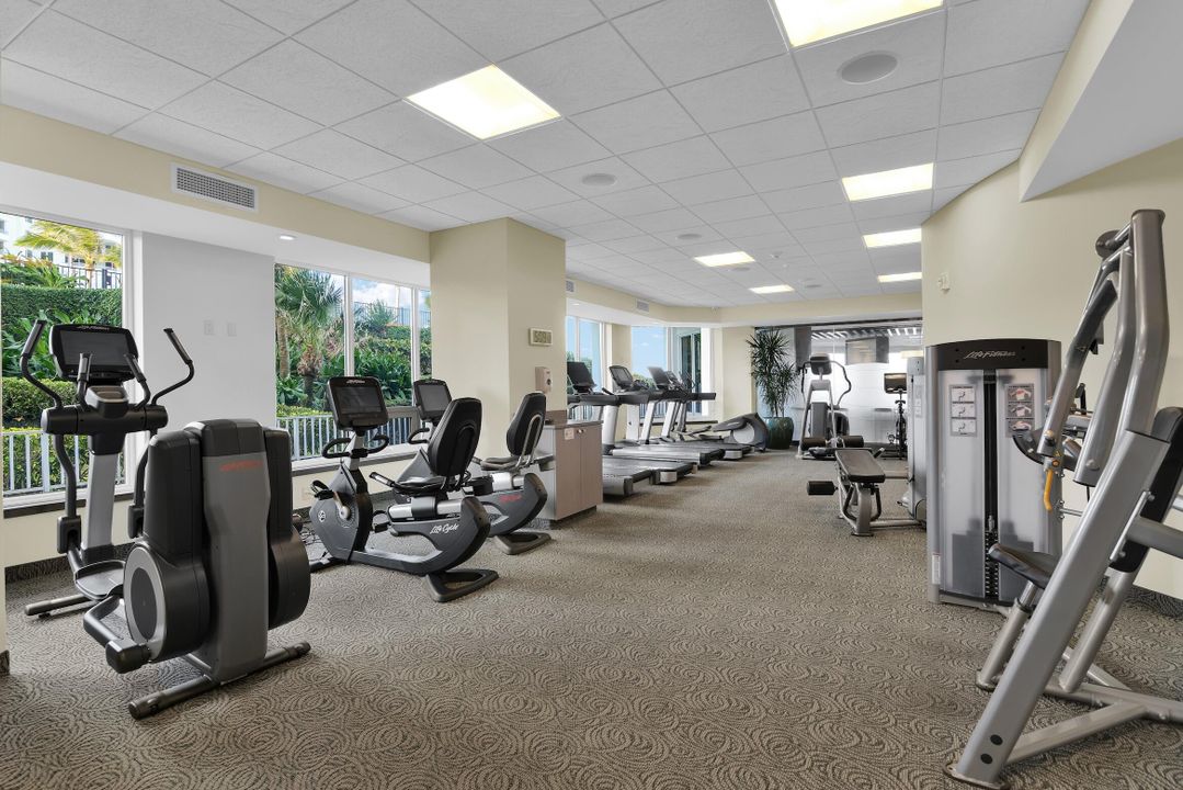 Active With Contract: $1,549,000 (2 beds, 2 baths, 1446 Square Feet)