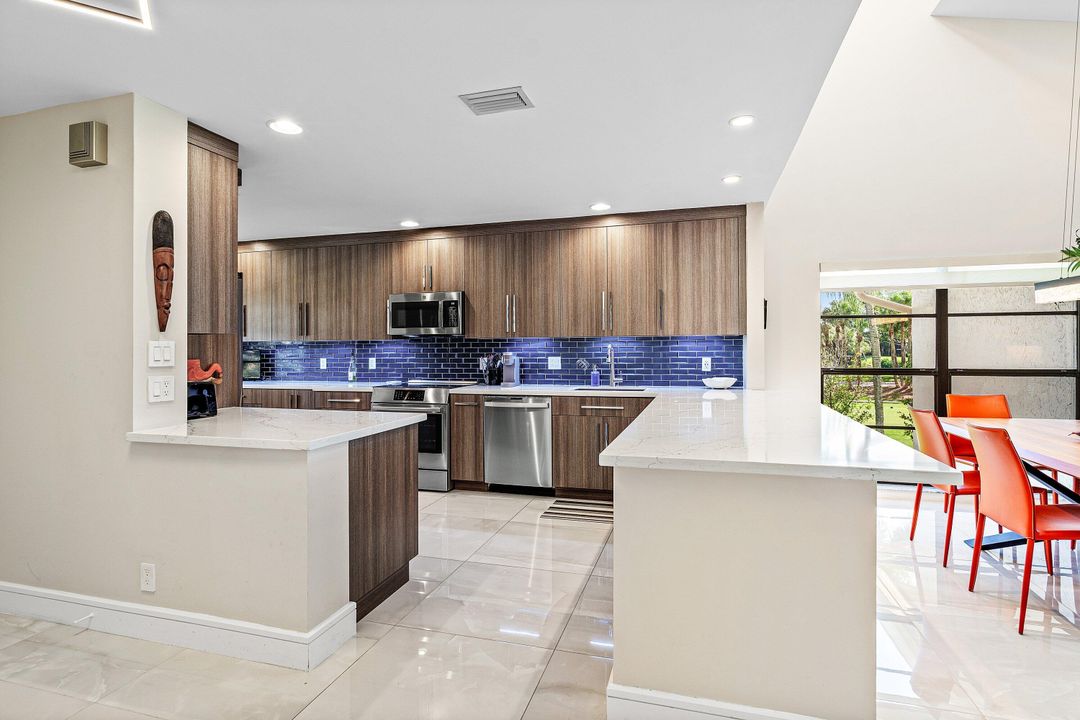 Active With Contract: $338,900 (3 beds, 2 baths, 1809 Square Feet)