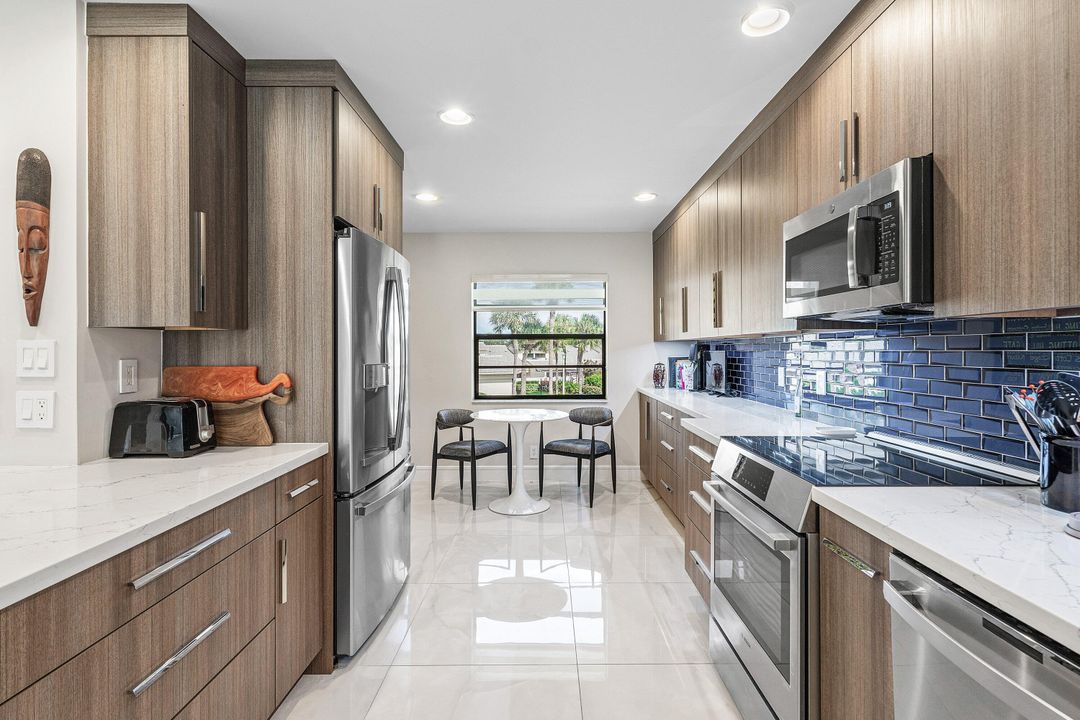 Active With Contract: $338,900 (3 beds, 2 baths, 1809 Square Feet)