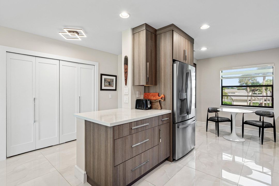 Active With Contract: $338,900 (3 beds, 2 baths, 1809 Square Feet)