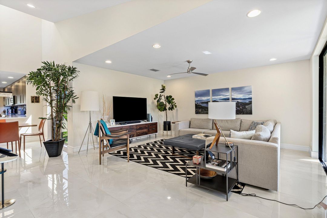 Active With Contract: $338,900 (3 beds, 2 baths, 1809 Square Feet)