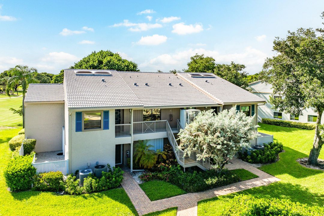 Active With Contract: $338,900 (3 beds, 2 baths, 1809 Square Feet)