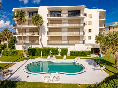 For Sale: $1,275,000 (2 beds, 2 baths, 1600 Square Feet)