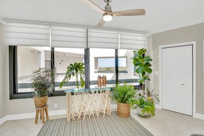 For Sale: $1,275,000 (2 beds, 2 baths, 1600 Square Feet)