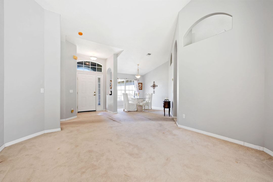 Activo con contrato: $344,000 (3 camas, 2 baños, 1781 Pies cuadrados)