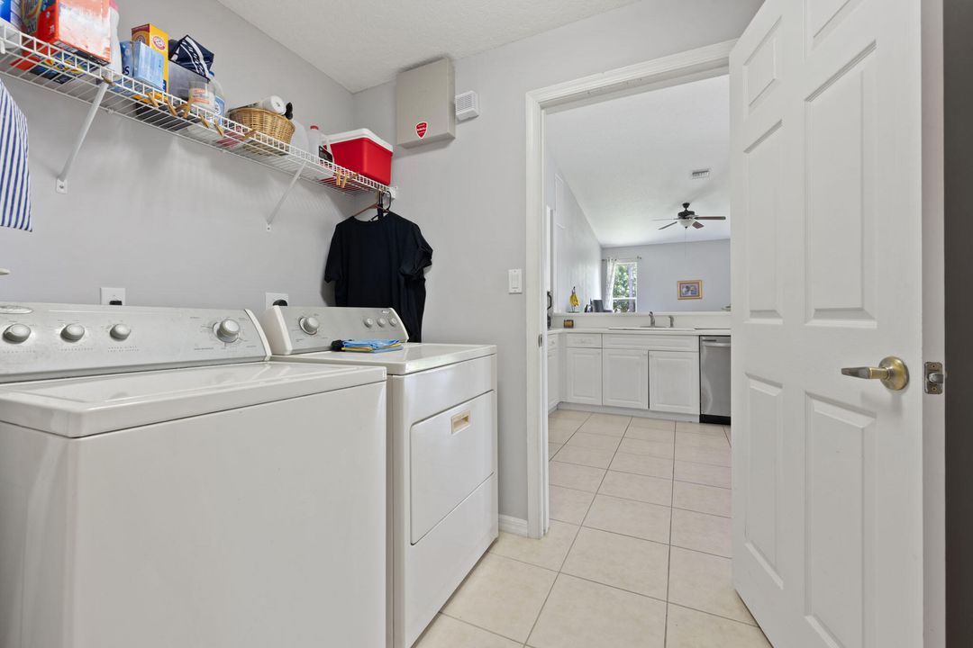 Activo con contrato: $344,000 (3 camas, 2 baños, 1781 Pies cuadrados)