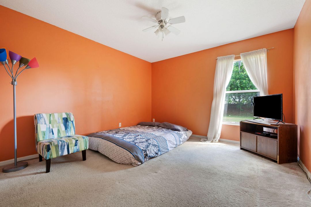 Activo con contrato: $344,000 (3 camas, 2 baños, 1781 Pies cuadrados)