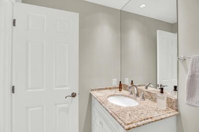 For Sale: $1,275,000 (2 beds, 2 baths, 1600 Square Feet)