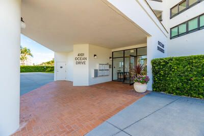 For Sale: $1,275,000 (2 beds, 2 baths, 1600 Square Feet)