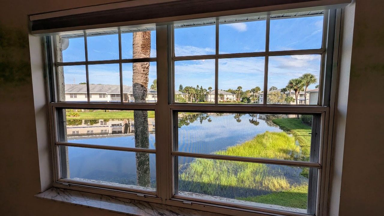 合同活跃: $1,499 (2 贝兹, 2 浴室, 866 平方英尺)