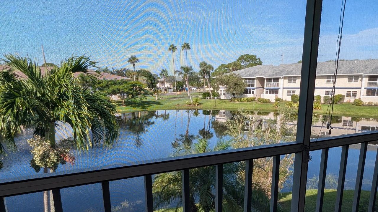 合同活跃: $1,499 (2 贝兹, 2 浴室, 866 平方英尺)