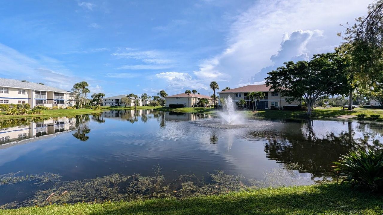 合同活跃: $1,499 (2 贝兹, 2 浴室, 866 平方英尺)