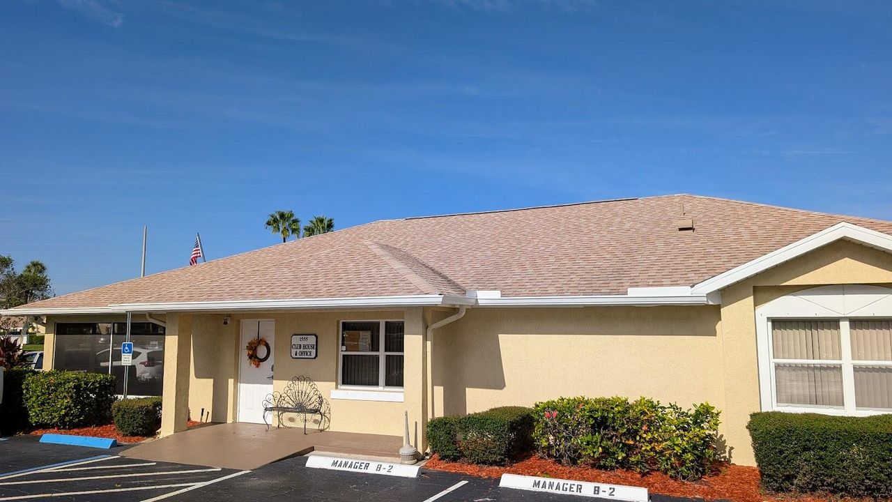 合同活跃: $1,499 (2 贝兹, 2 浴室, 866 平方英尺)