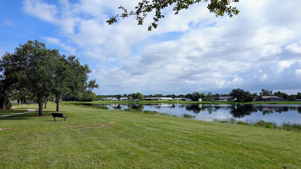 合同活跃: $1,499 (2 贝兹, 2 浴室, 866 平方英尺)