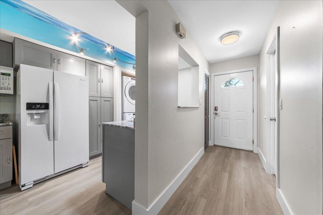 Active With Contract: $170,000 (2 beds, 2 baths, 1280 Square Feet)