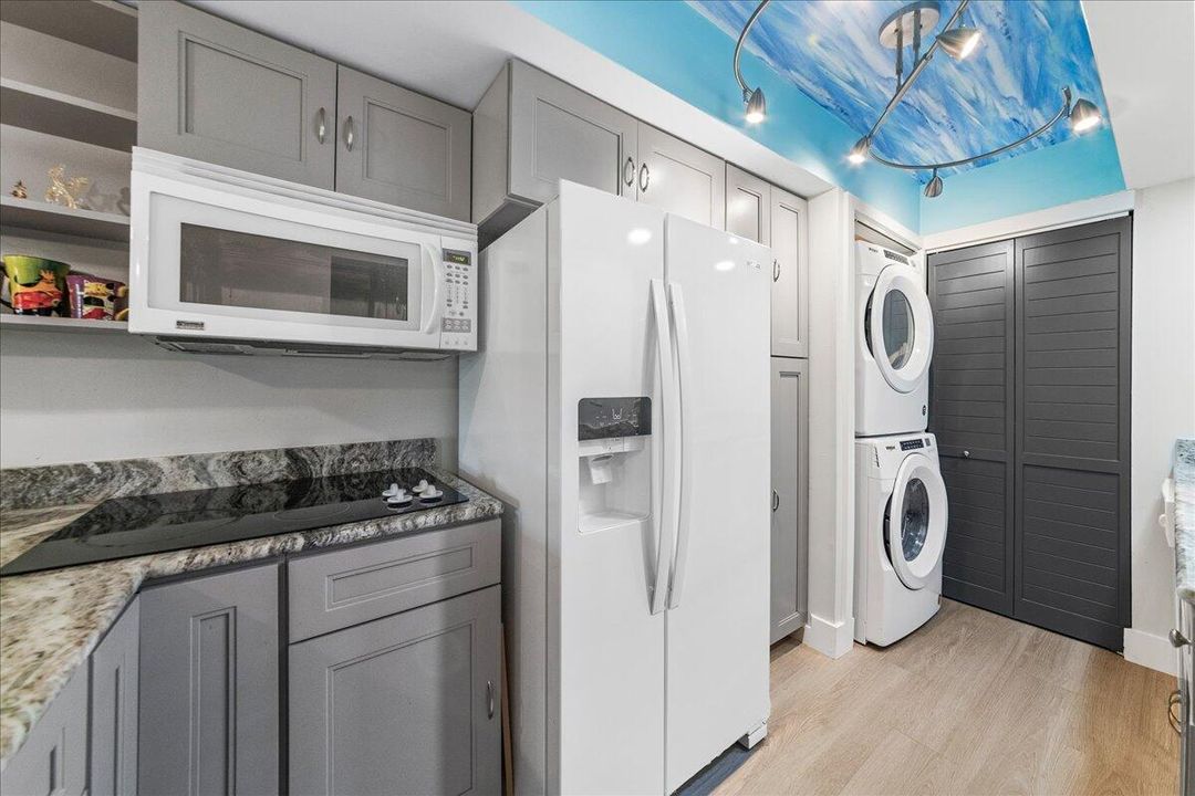 Active With Contract: $170,000 (2 beds, 2 baths, 1280 Square Feet)