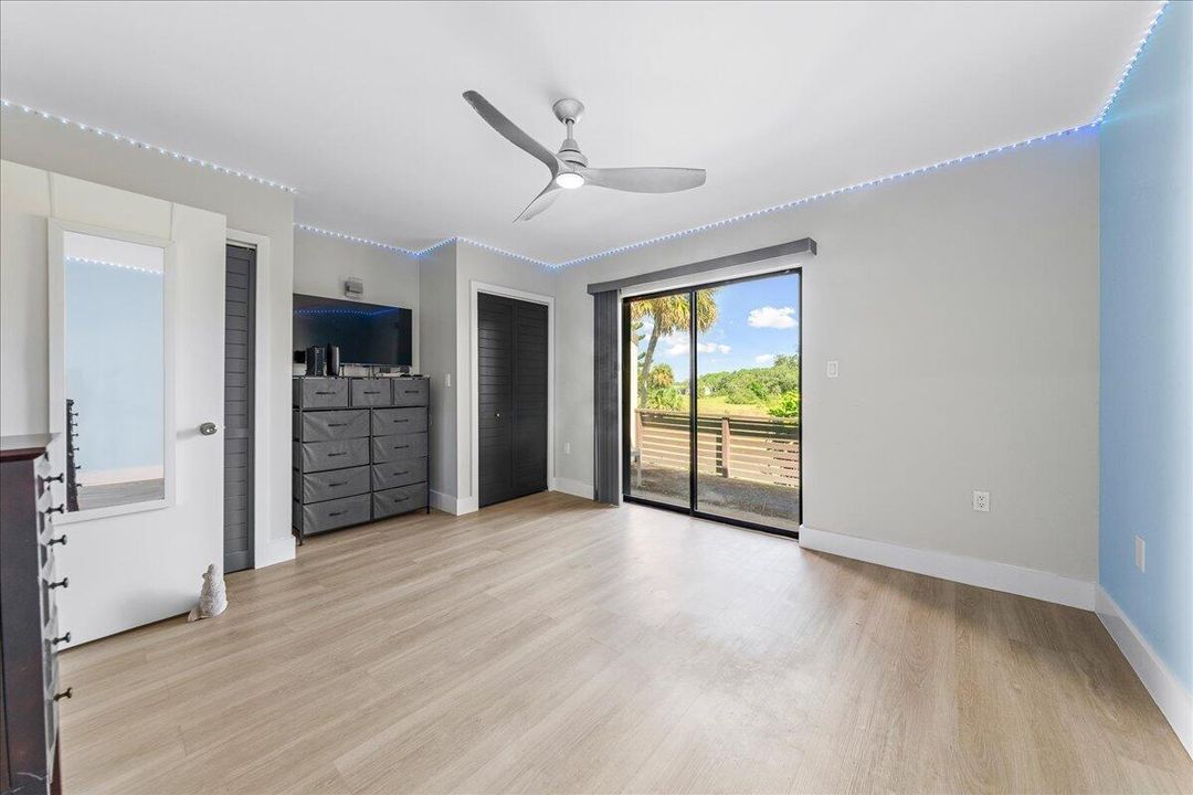 Active With Contract: $170,000 (2 beds, 2 baths, 1280 Square Feet)