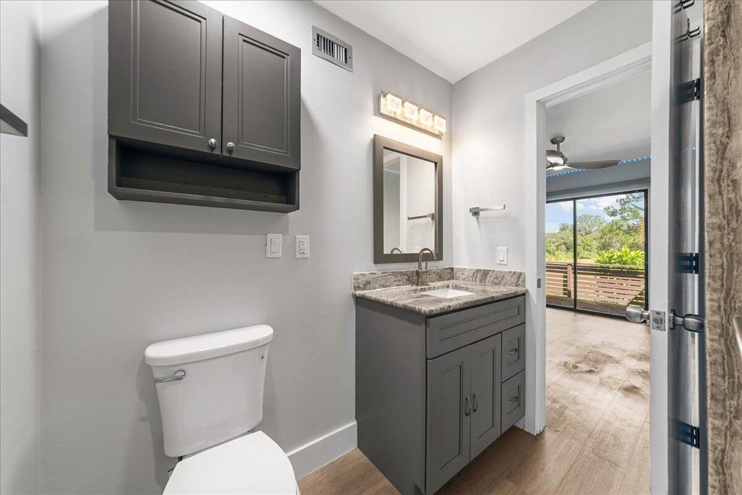 Active With Contract: $170,000 (2 beds, 2 baths, 1280 Square Feet)