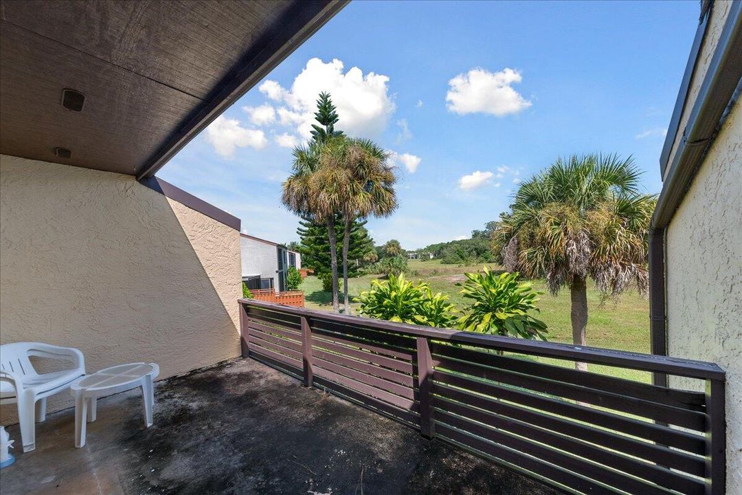 Active With Contract: $170,000 (2 beds, 2 baths, 1280 Square Feet)