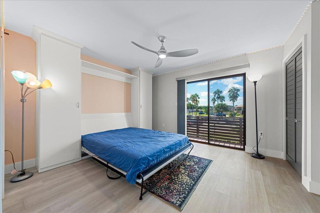 Active With Contract: $170,000 (2 beds, 2 baths, 1280 Square Feet)