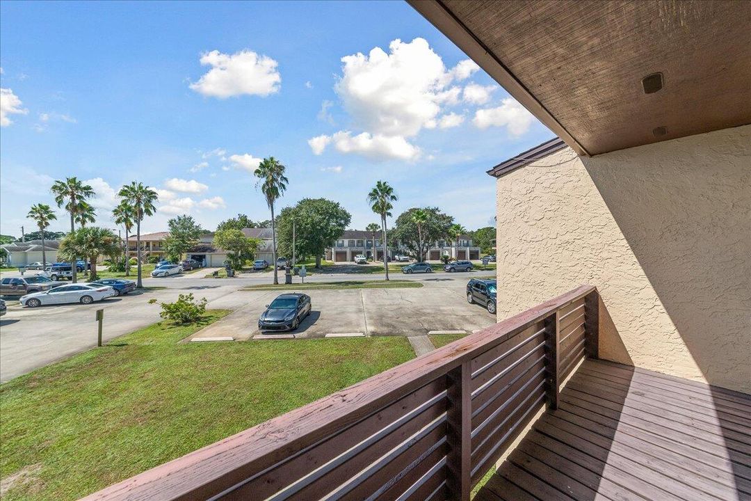 Active With Contract: $170,000 (2 beds, 2 baths, 1280 Square Feet)