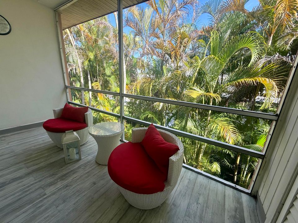 待售: $130,000 (2 贝兹, 2 浴室, 894 平方英尺)