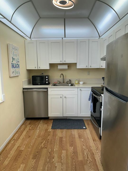 待售: $92,500 (2 贝兹, 2 浴室, 907 平方英尺)