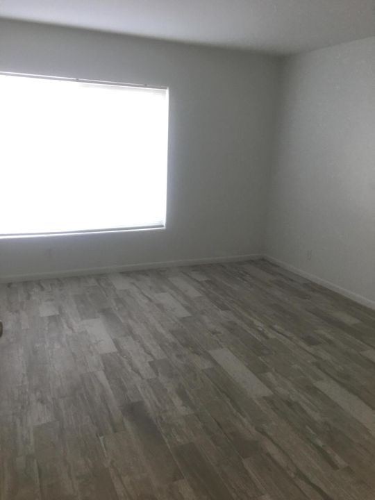 Под контрактом: $1,700 (1 спален, 1 ванн, 791 Квадратных фут)