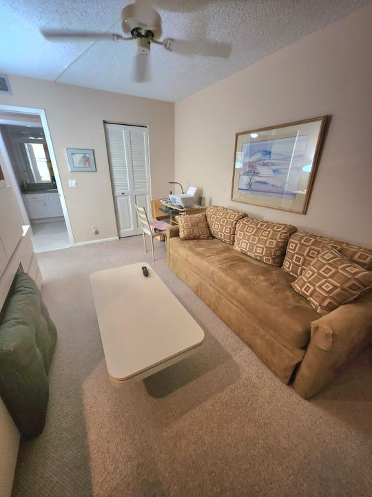 Под контрактом: $3,500 (2 спален, 2 ванн, 916 Квадратных фут)