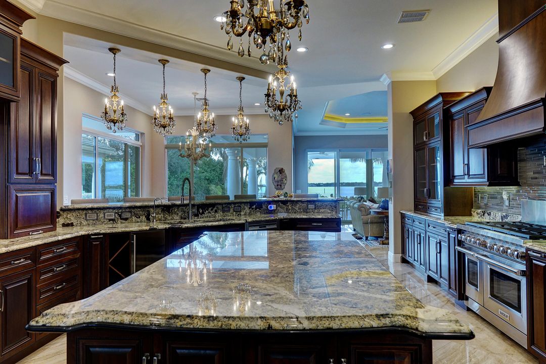 For Sale: $5,400,000 (4 beds, 4 baths, 4971 Square Feet)