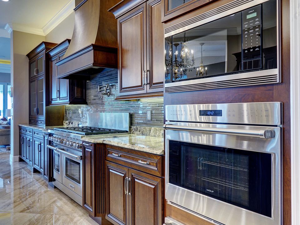 For Sale: $5,400,000 (4 beds, 4 baths, 4971 Square Feet)