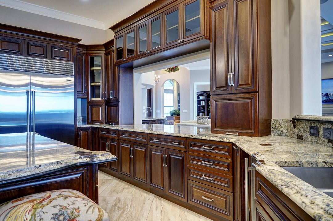 For Sale: $5,400,000 (4 beds, 4 baths, 4971 Square Feet)