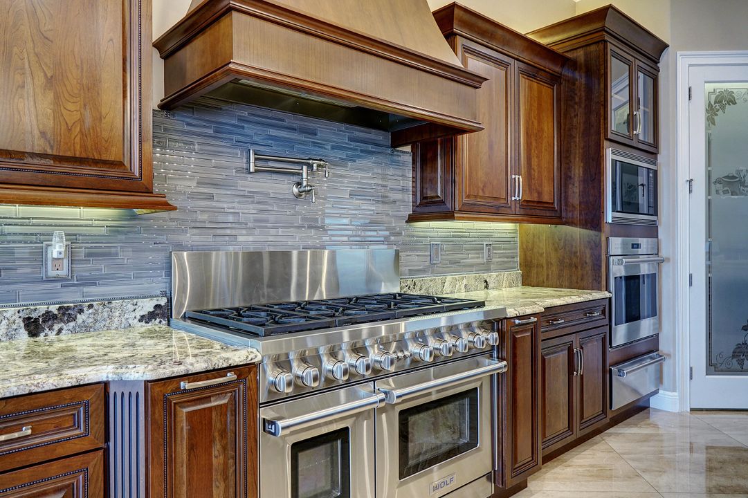 For Sale: $5,400,000 (4 beds, 4 baths, 4971 Square Feet)