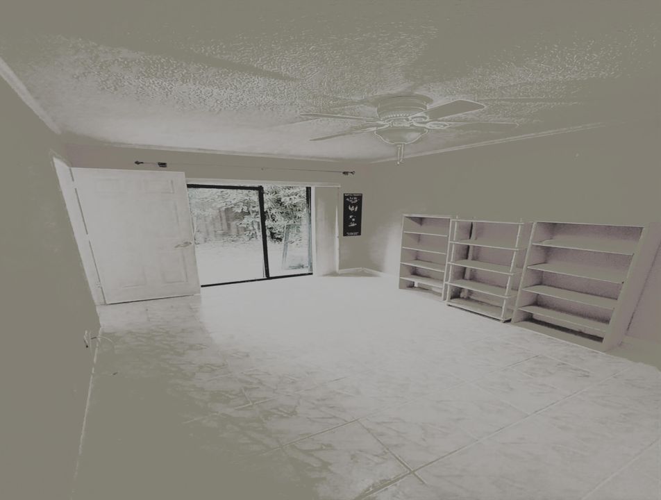 Под контрактом: $289,000 (3 спален, 3 ванн, 1512 Квадратных фут)