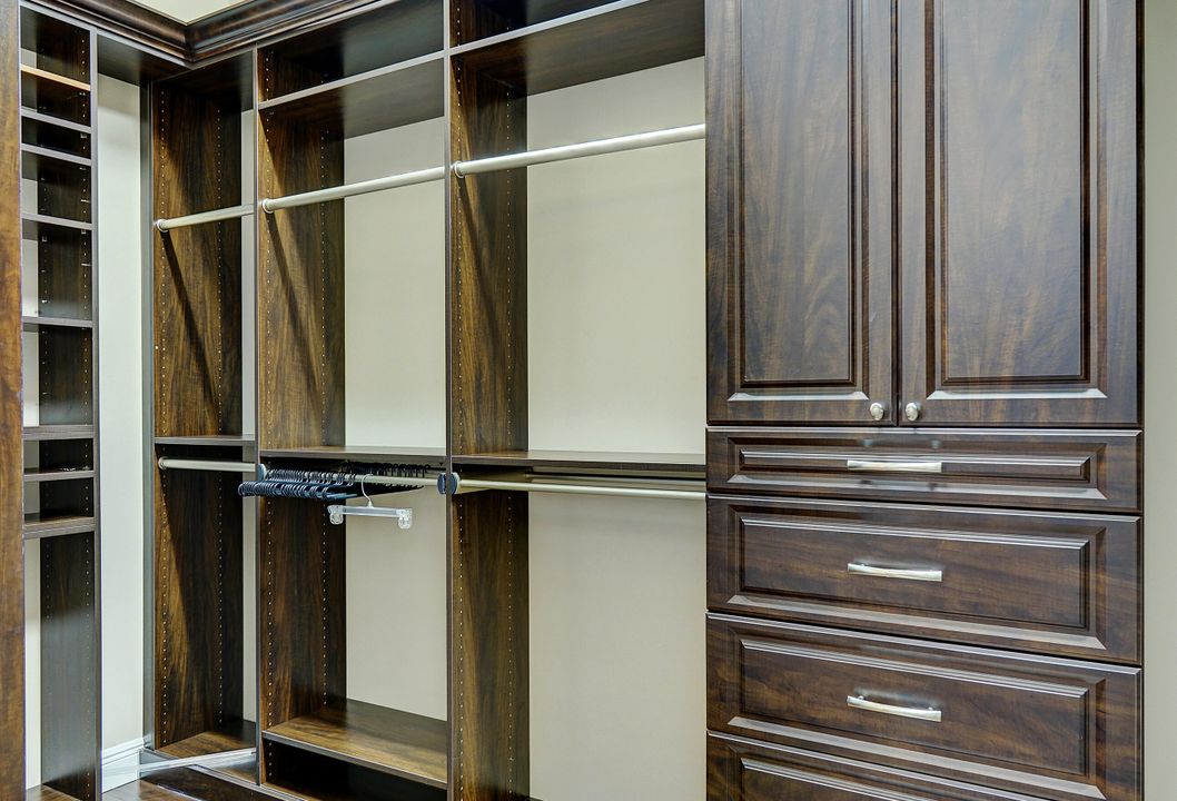 For Sale: $5,400,000 (4 beds, 4 baths, 4971 Square Feet)