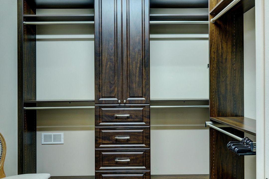 For Sale: $5,400,000 (4 beds, 4 baths, 4971 Square Feet)