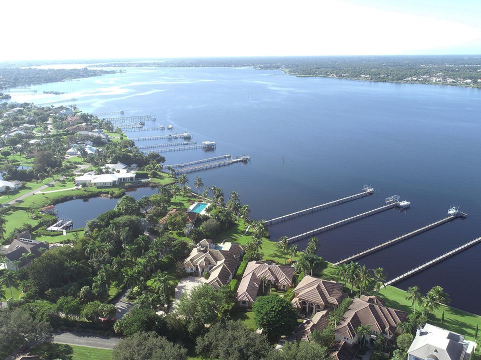 For Sale: $5,400,000 (4 beds, 4 baths, 4971 Square Feet)