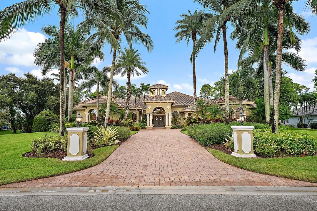 For Sale: $3,250,000 (4 beds, 3 baths, 5426 Square Feet)