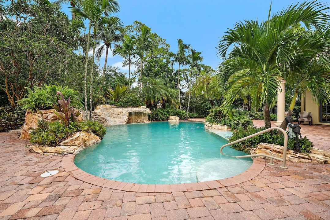 For Sale: $3,250,000 (4 beds, 3 baths, 5426 Square Feet)