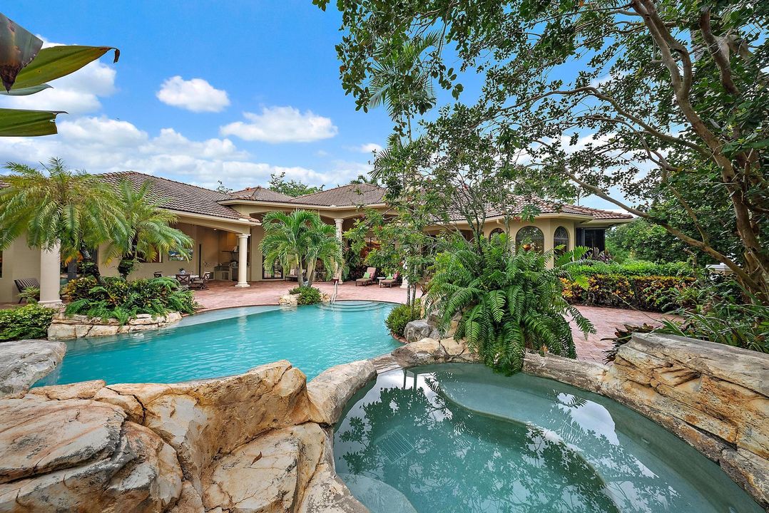 For Sale: $3,250,000 (4 beds, 3 baths, 5426 Square Feet)