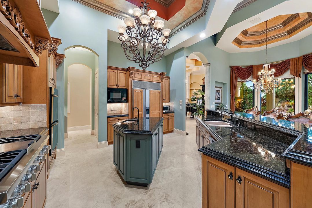 For Sale: $3,250,000 (4 beds, 3 baths, 5426 Square Feet)